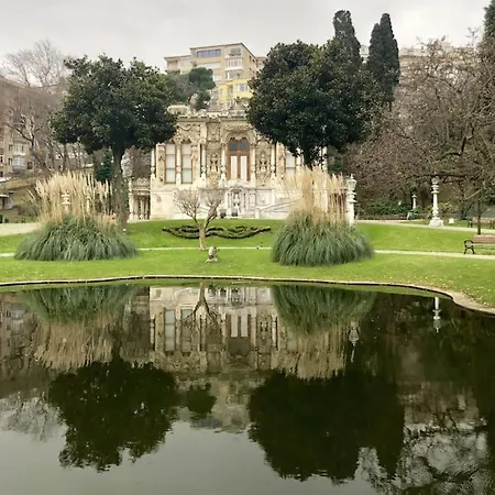 Characteristic And Wooden Fully-equipped Flat 公寓 *