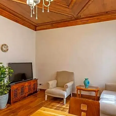 Characteristic And Wooden Fully-equipped Flat Lejlighed Istanbul