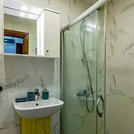Characteristic And Wooden Fully-equipped Flat * Istanbul